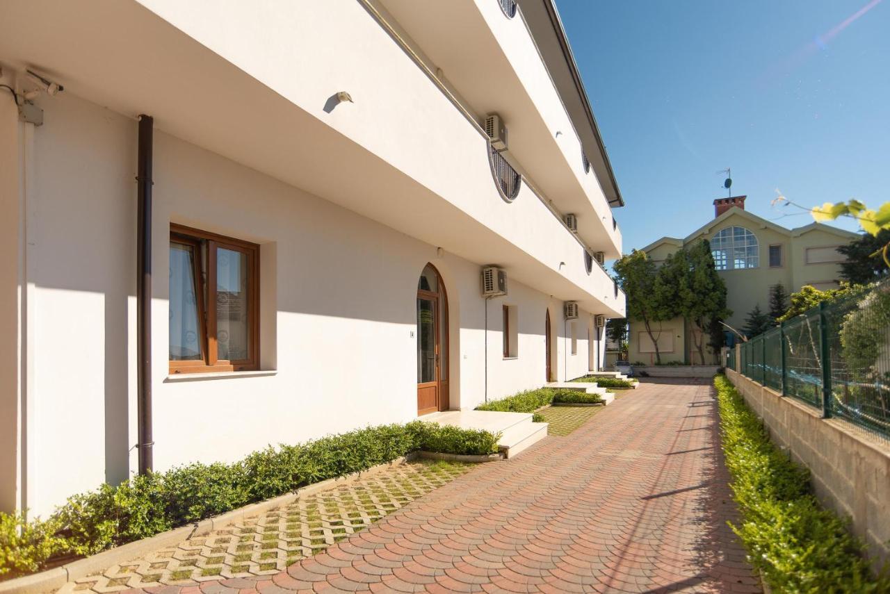 Hotel San Pietro Martin Fushe-Drac Extérieur photo