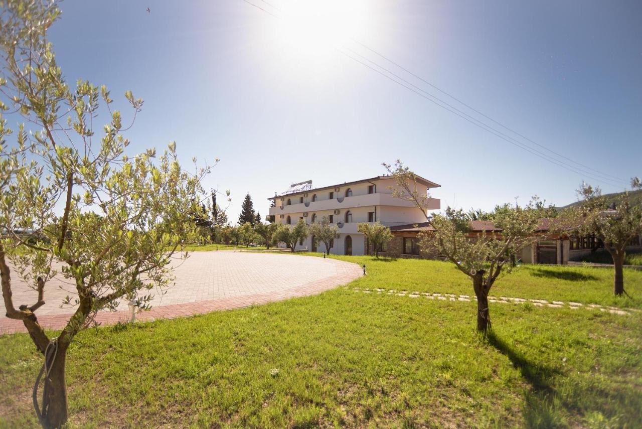Hotel San Pietro Martin Fushe-Drac Extérieur photo