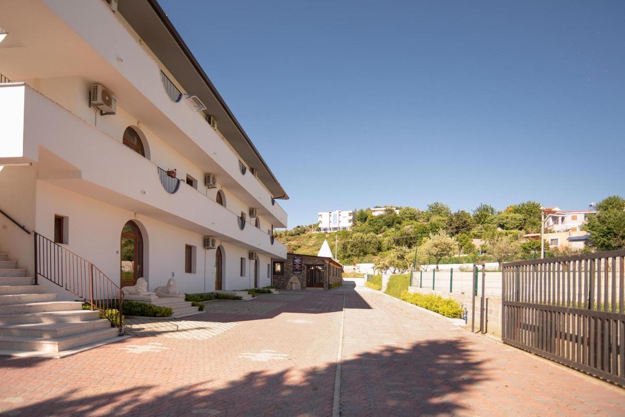 Hotel San Pietro Martin Fushe-Drac Extérieur photo